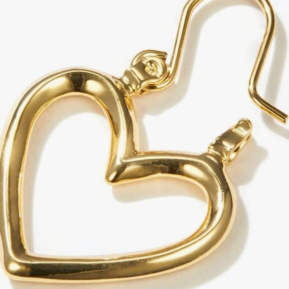 NWOT 18k gold plated heart hoop earrings - Picture 2 of 7